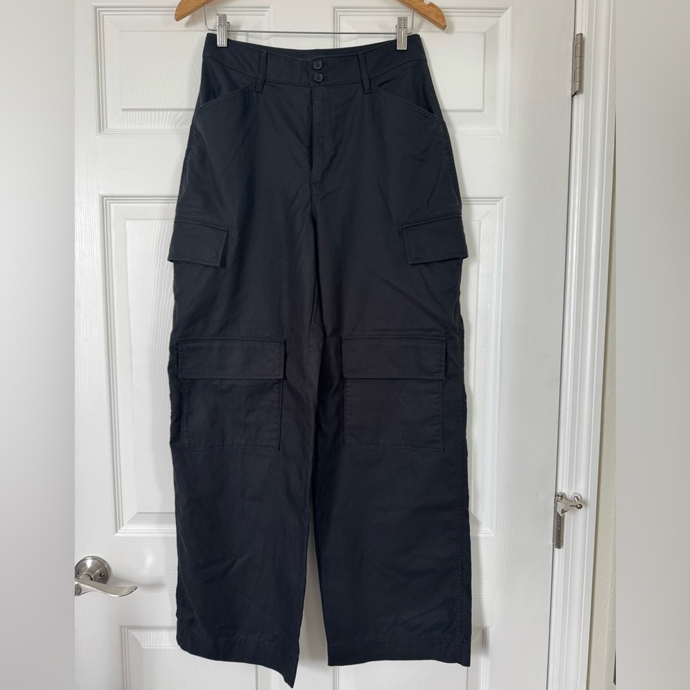 NWOT Banana Republic Women’s Black High Rise Cargo Pants Size 4
